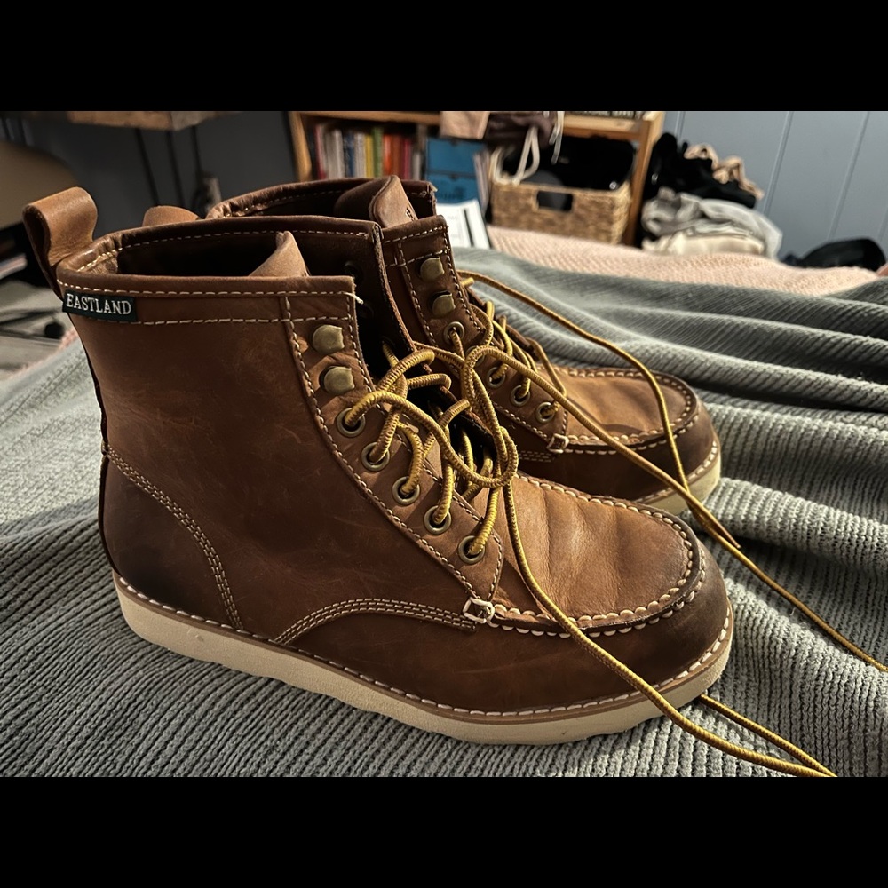 ⭐️Eastland boots size 7.5! Only worn once!!